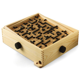 Labirintus játék fából 