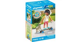 Playmobil 71612 Gördeszkás fiú kiskutyával