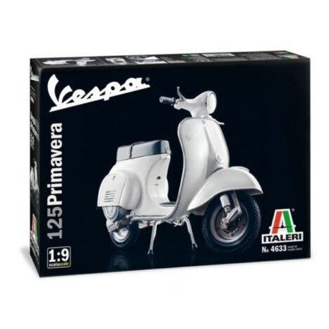 Italeri: Vespa 125 Primavera robogó makett, 1:9