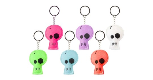 Koponya kulcstartó, neon színû, 8 cm, 6 féle