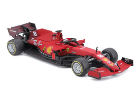 Bburago 1/43 versenyautó - Ferrari, 2021-es szezon autó versenyzõvel